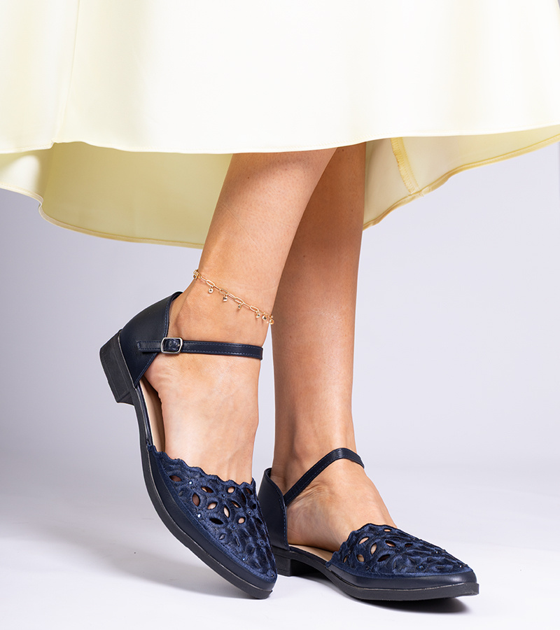 marka niezdefiniowana Navy blue openwork sandals with zircons Kalsy