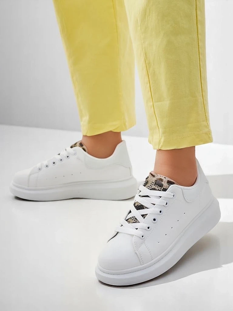 Resti Womens sporty platform sneakers Issa