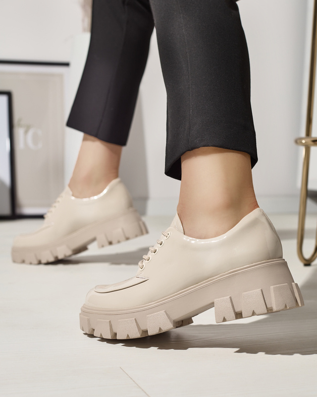 Resti Women's light beige lacquered lace-up shoes Ginara - Footwear