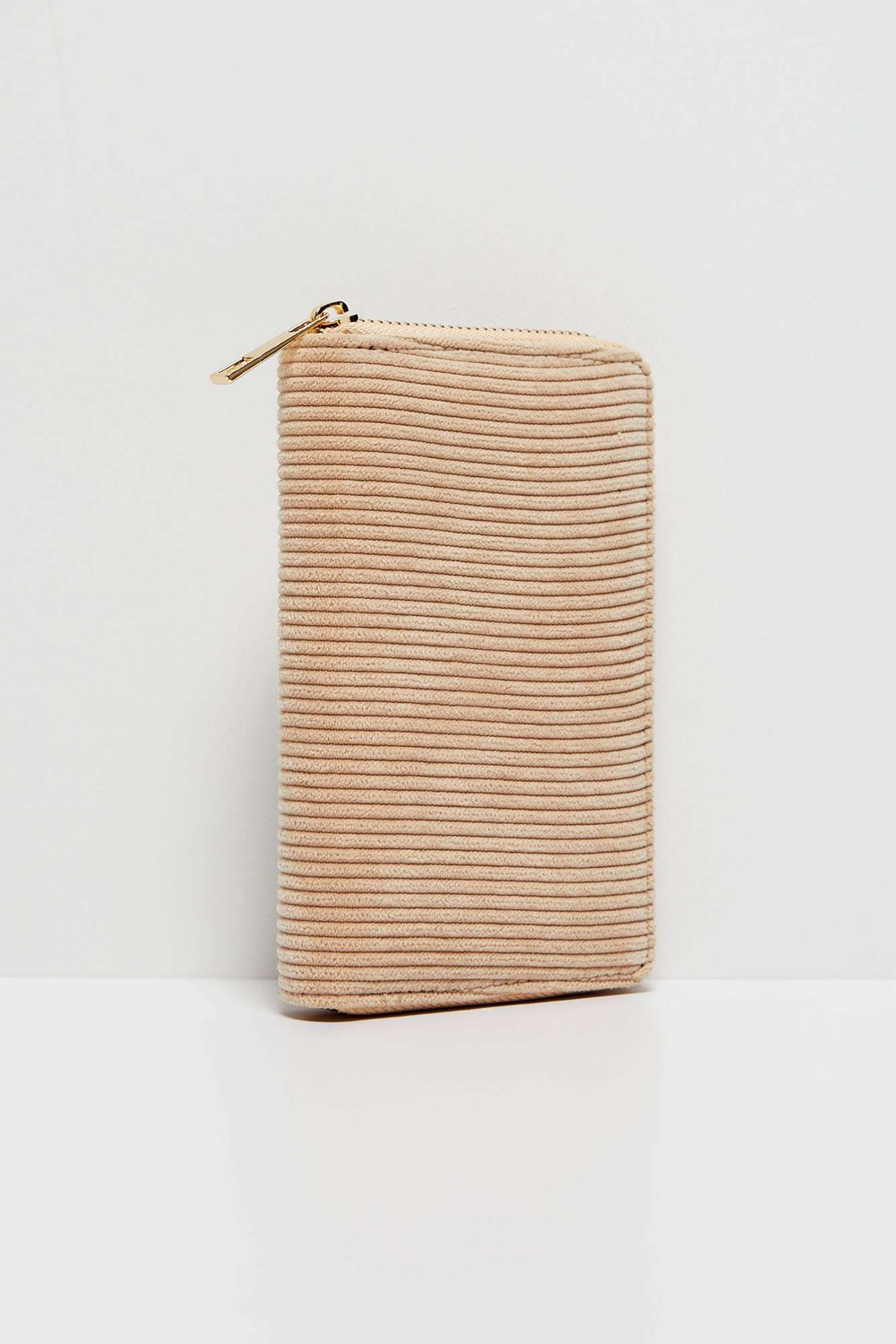 Marisse Wallet with a structured texture