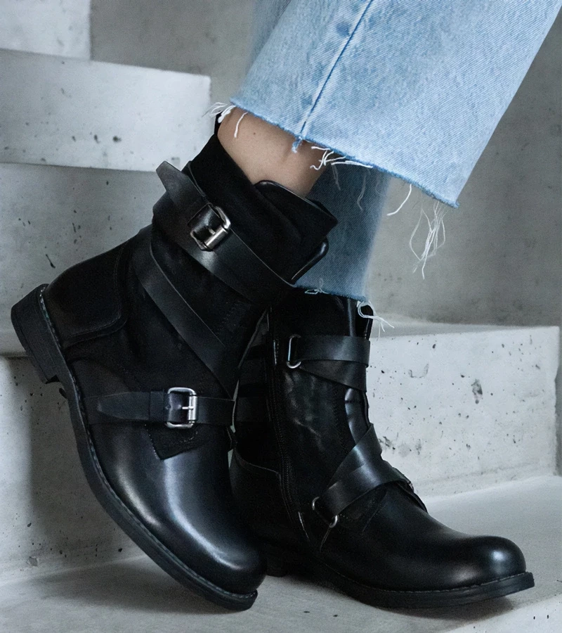 Gemre Botine negre călduroase cu talpă plată din materiale combinate Verta