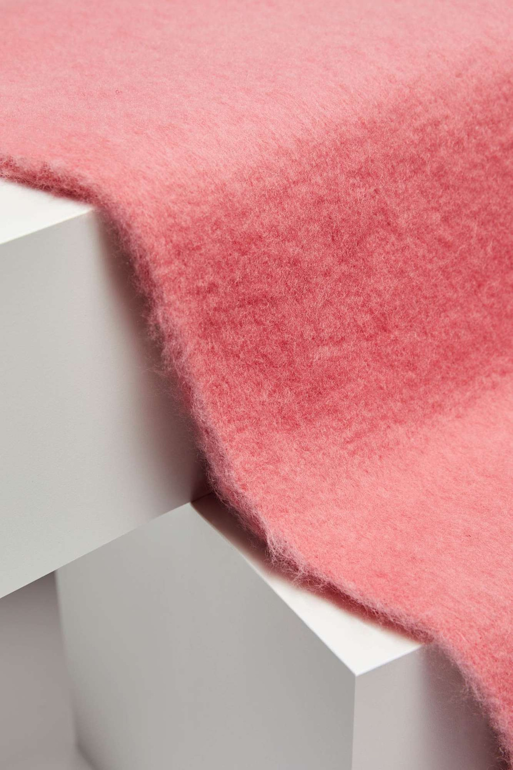 Marisse Plain scarf with fringes