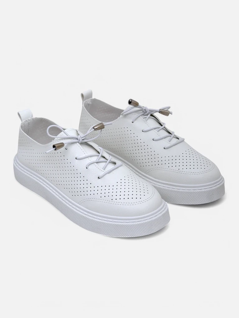 Resti Women&#039;s perforated laced sports shoes Vaned