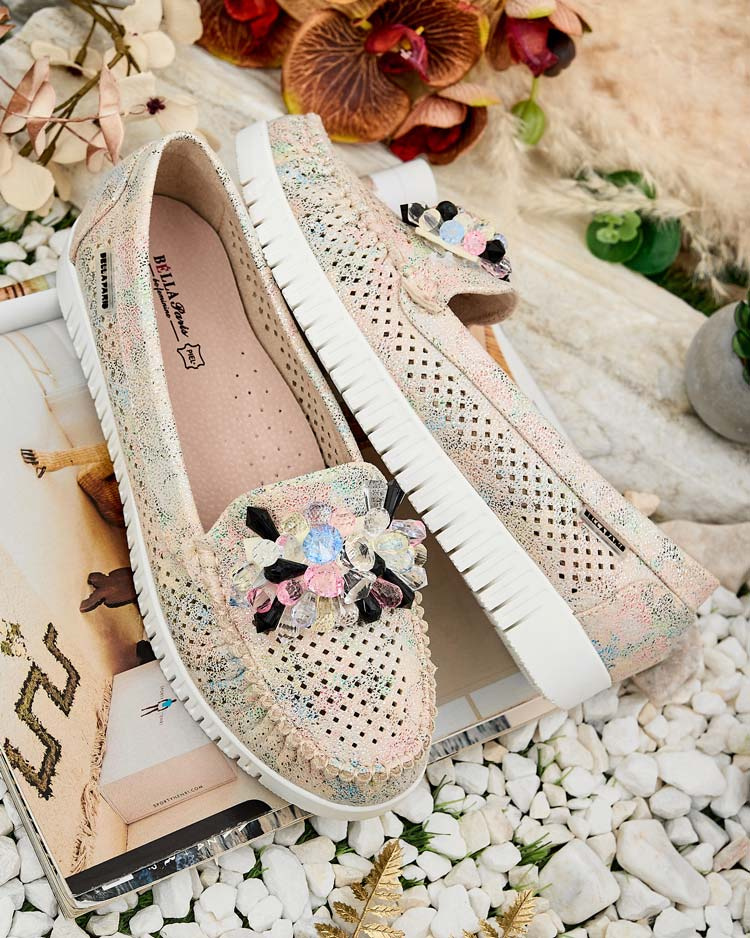 Resti Women&#039;s beaded openwork moccasins Nasfali