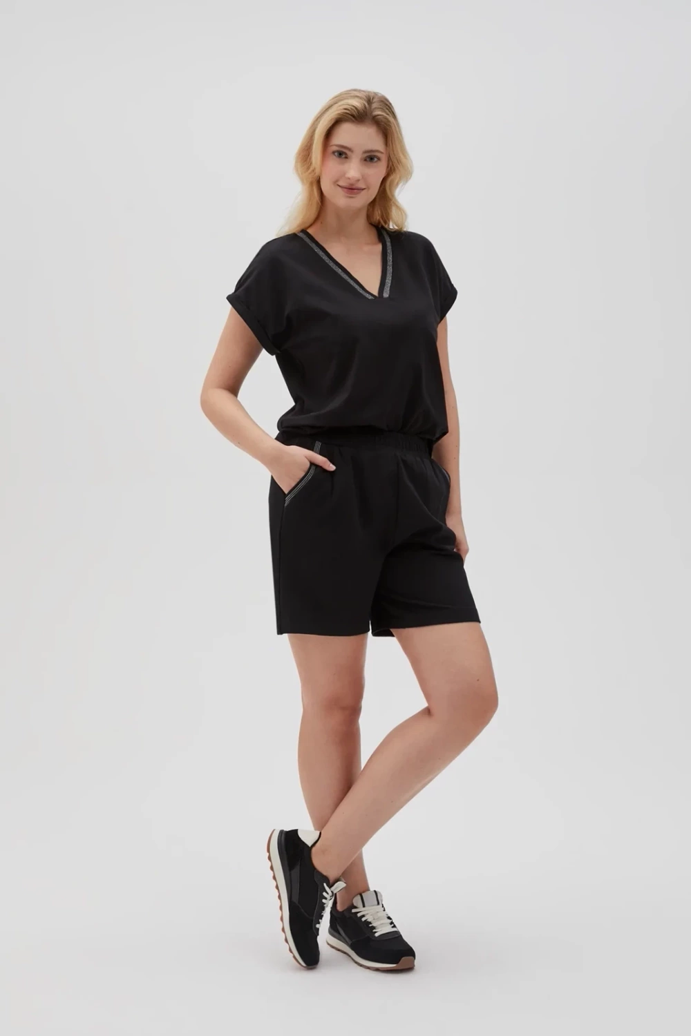 Marisse Women's Shorts L-Sh-4604 Black