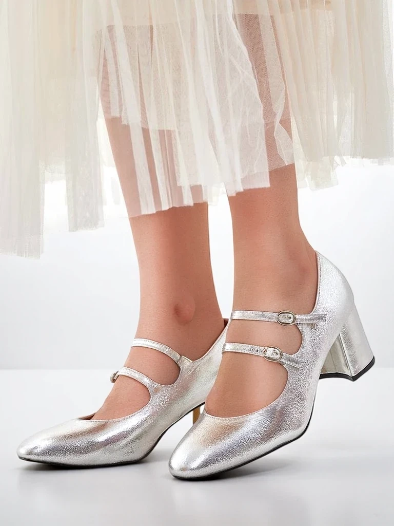 Resti Patent leather women&#039;s pumps on a block heel with straps Ovinna