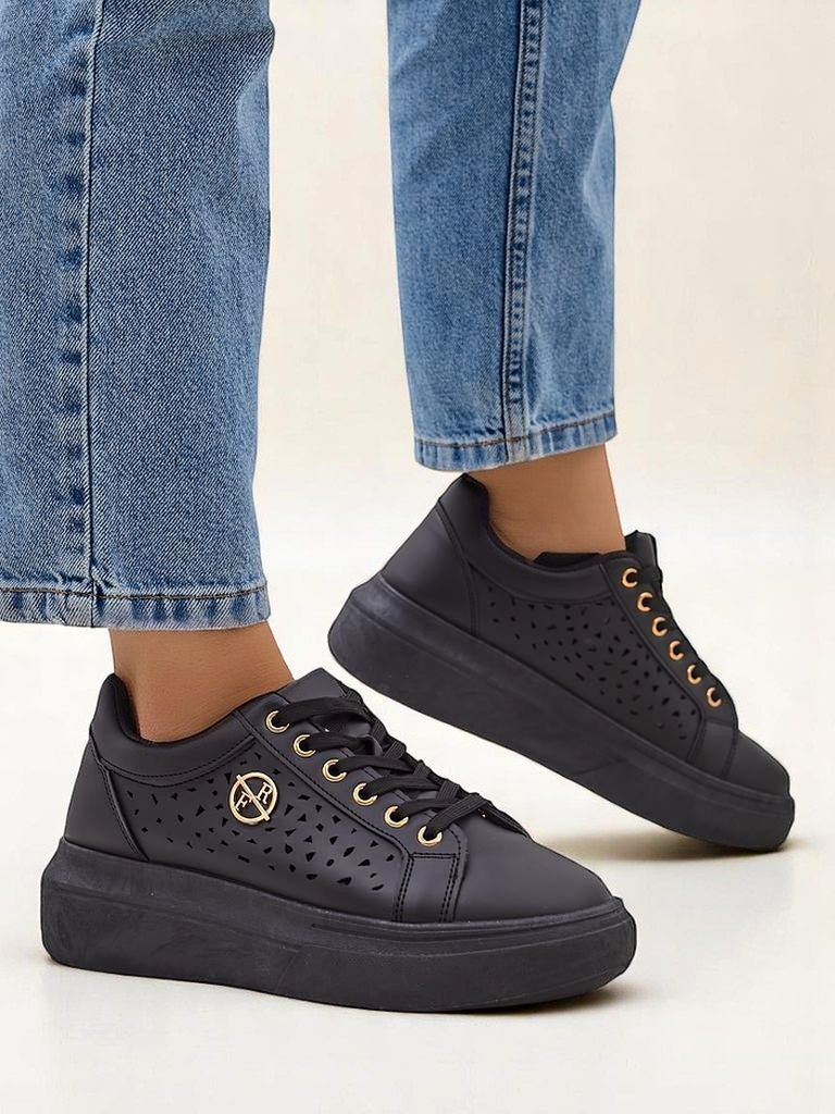 Resti Women's perforated sports sneakers Leopess