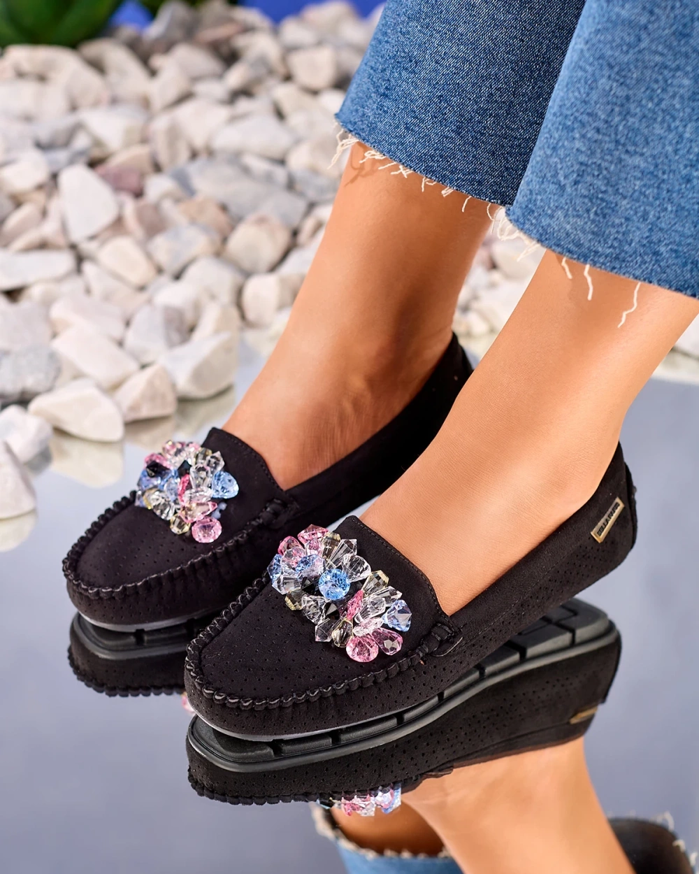 Resti Openwork black women&#039;s moccasins with decorative crystals Cizzas