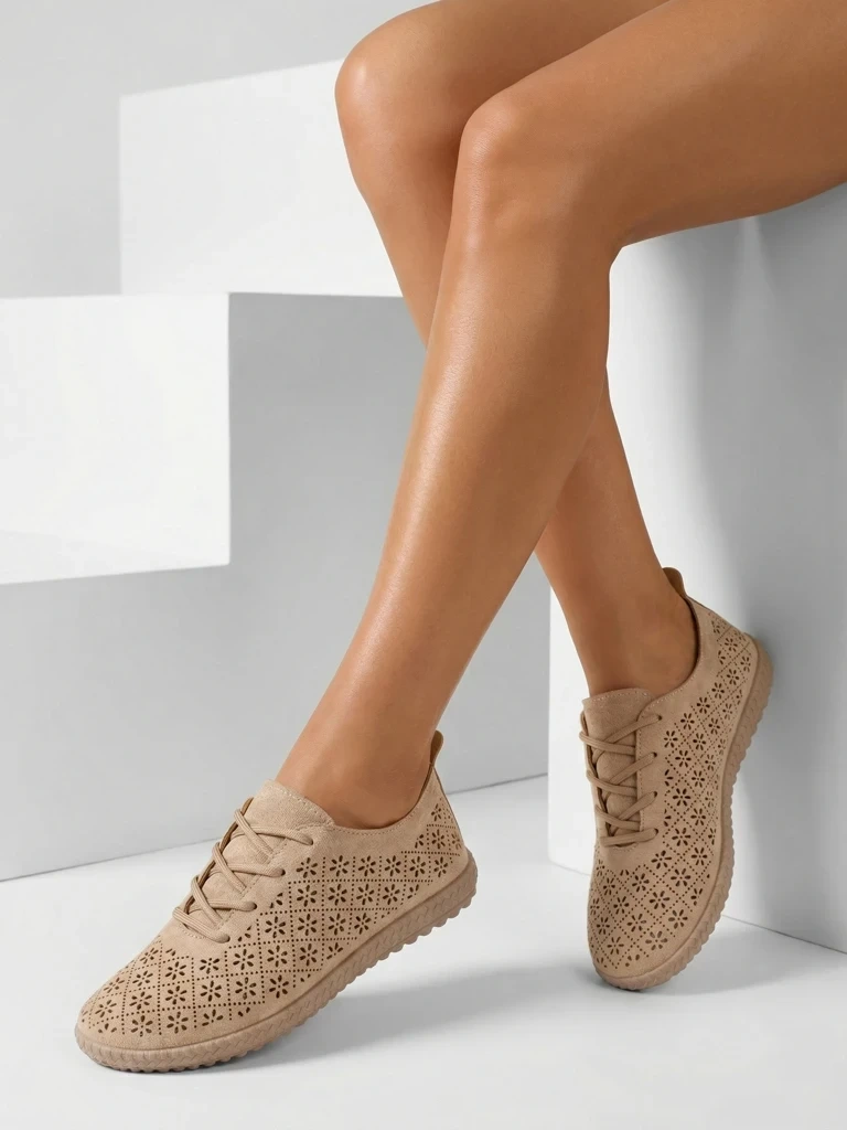 Дамски перфорирани маратонки Resti Azez