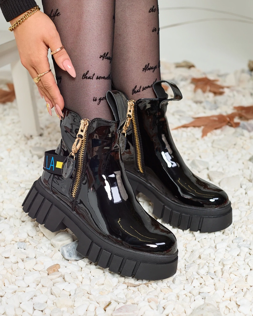 Resti Women&#039;s black patent leather boots Poirop