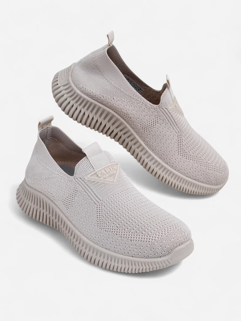 Resti Women's Slip-On Fabric Sports Shoes Serra