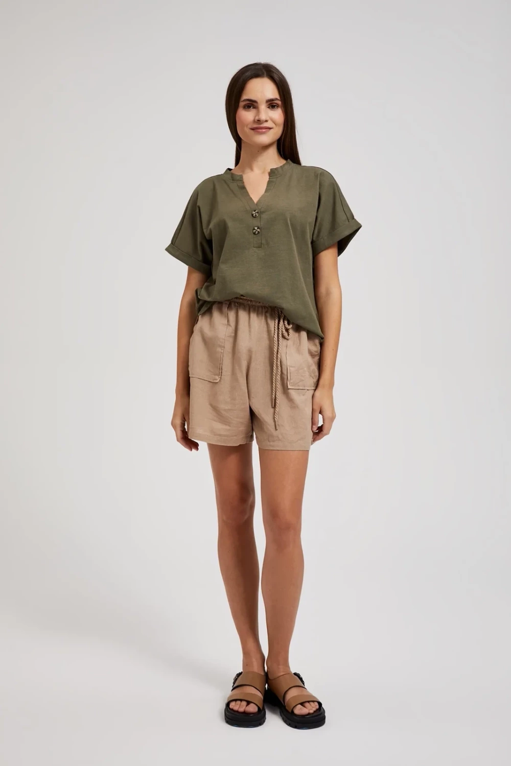 Women&#039;s linen shorts MOODO - light brown