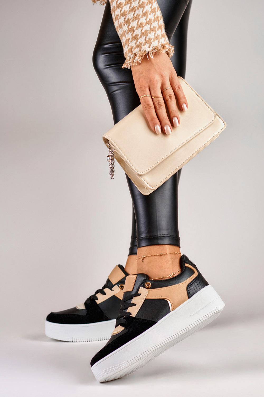 primohurt Modne buty sportowe damskie czarne