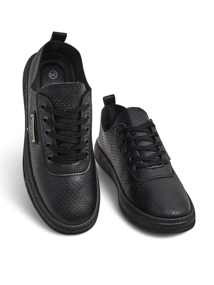 Resti Lace-up women's sporty shoes with a print Fennie