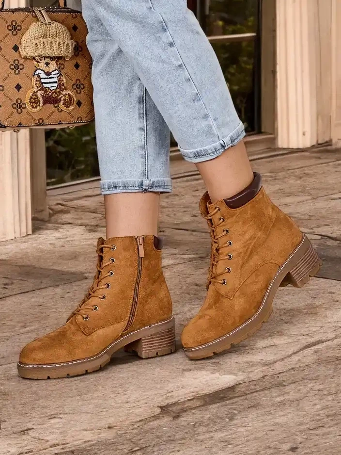 Resti Women&#039;s Lace-Up Ankle Boots Esio