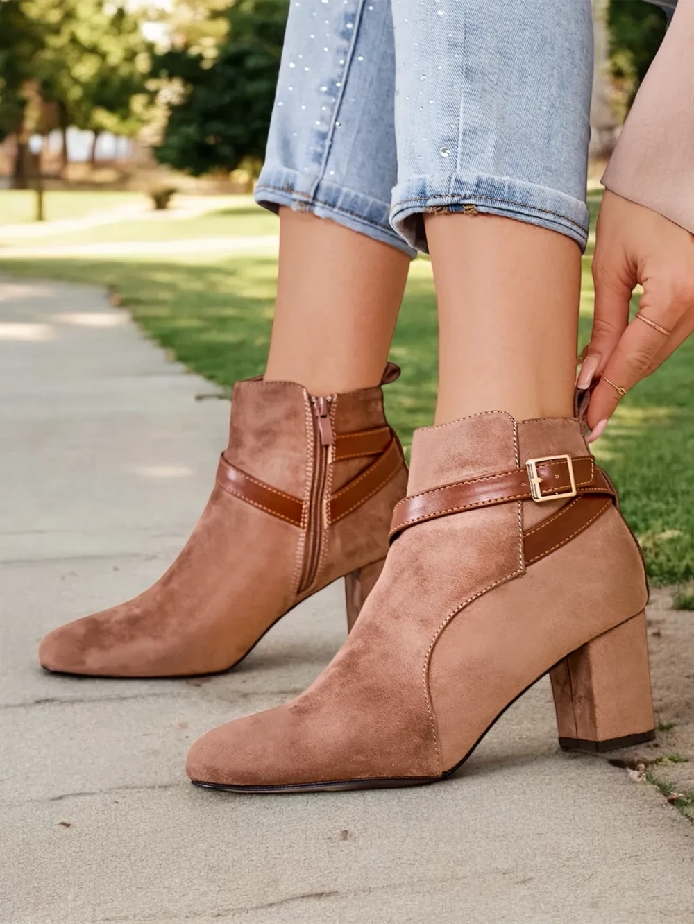 Resti Women's chunky heel ankle boots Eloron