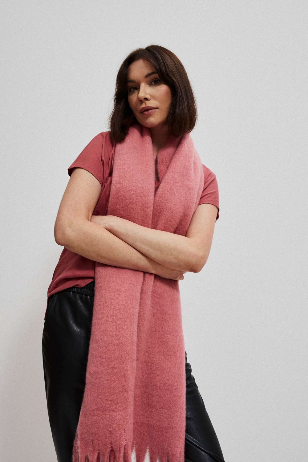 Marisse Plain scarf with fringes