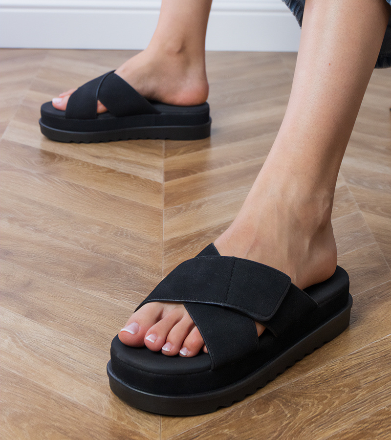 D/CEO Black braided women&#039;s slides Ellinara