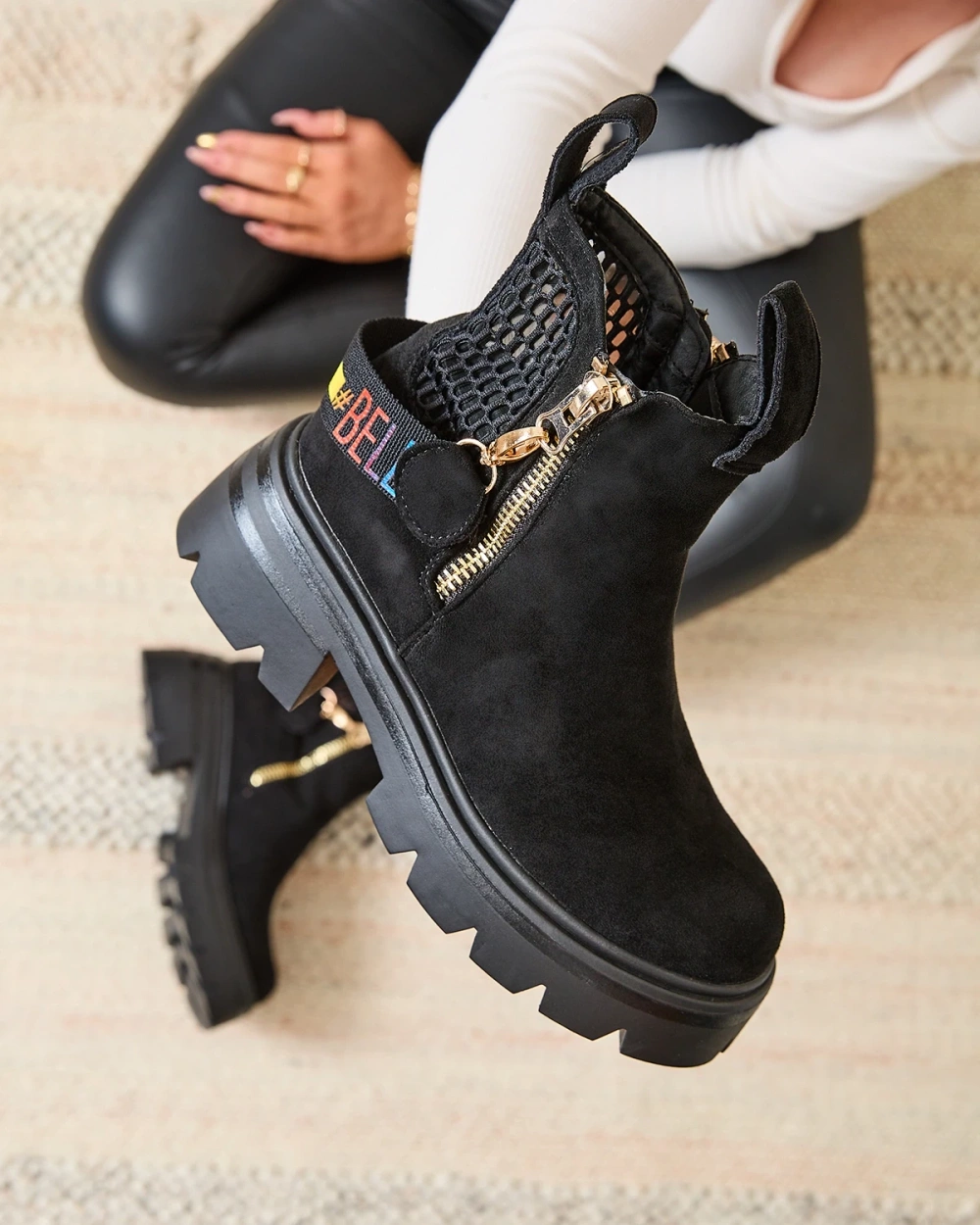Resti Eco suede women&#039;s boots in black Refaset