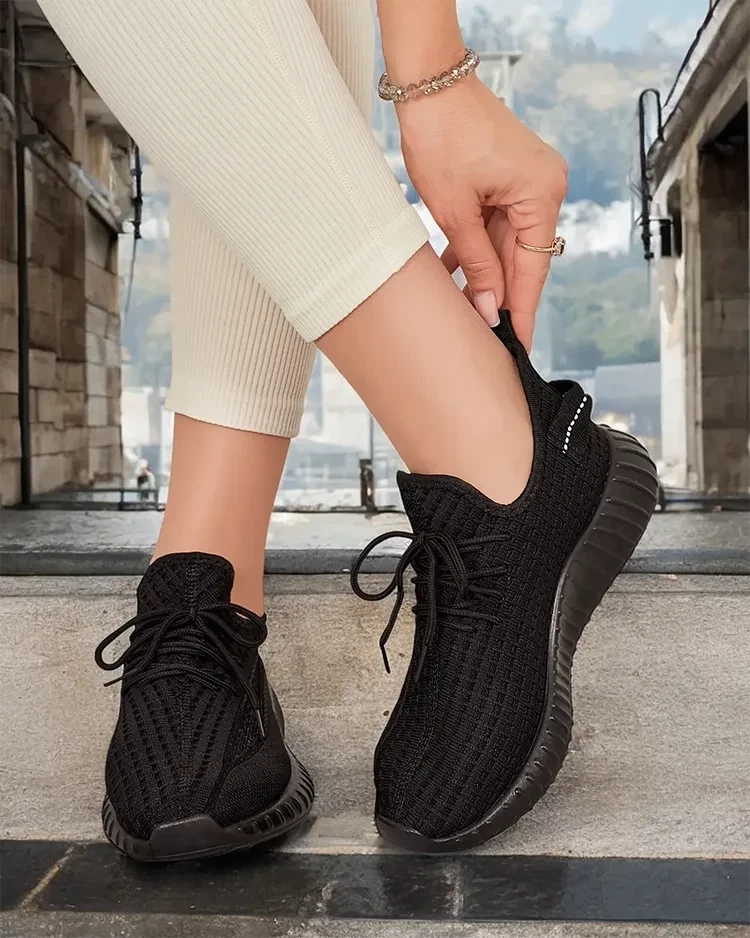 Resti Women&#039;s fabric sports shoes Affema