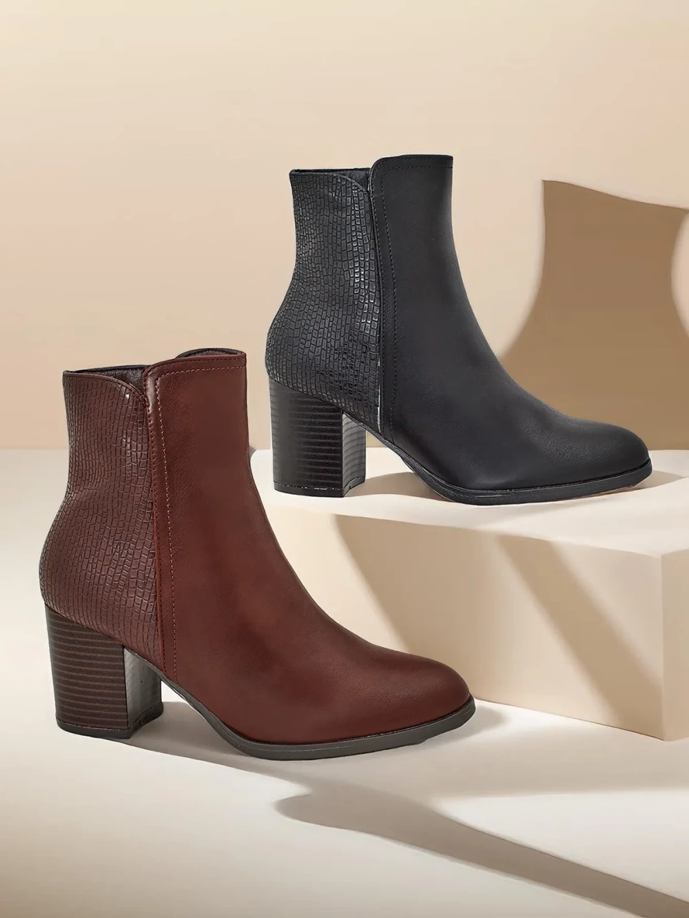 Resti Women's ankle boots on a post Abinom