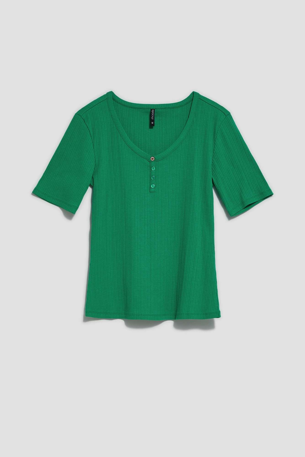 Blouse with a round neckline and buttons