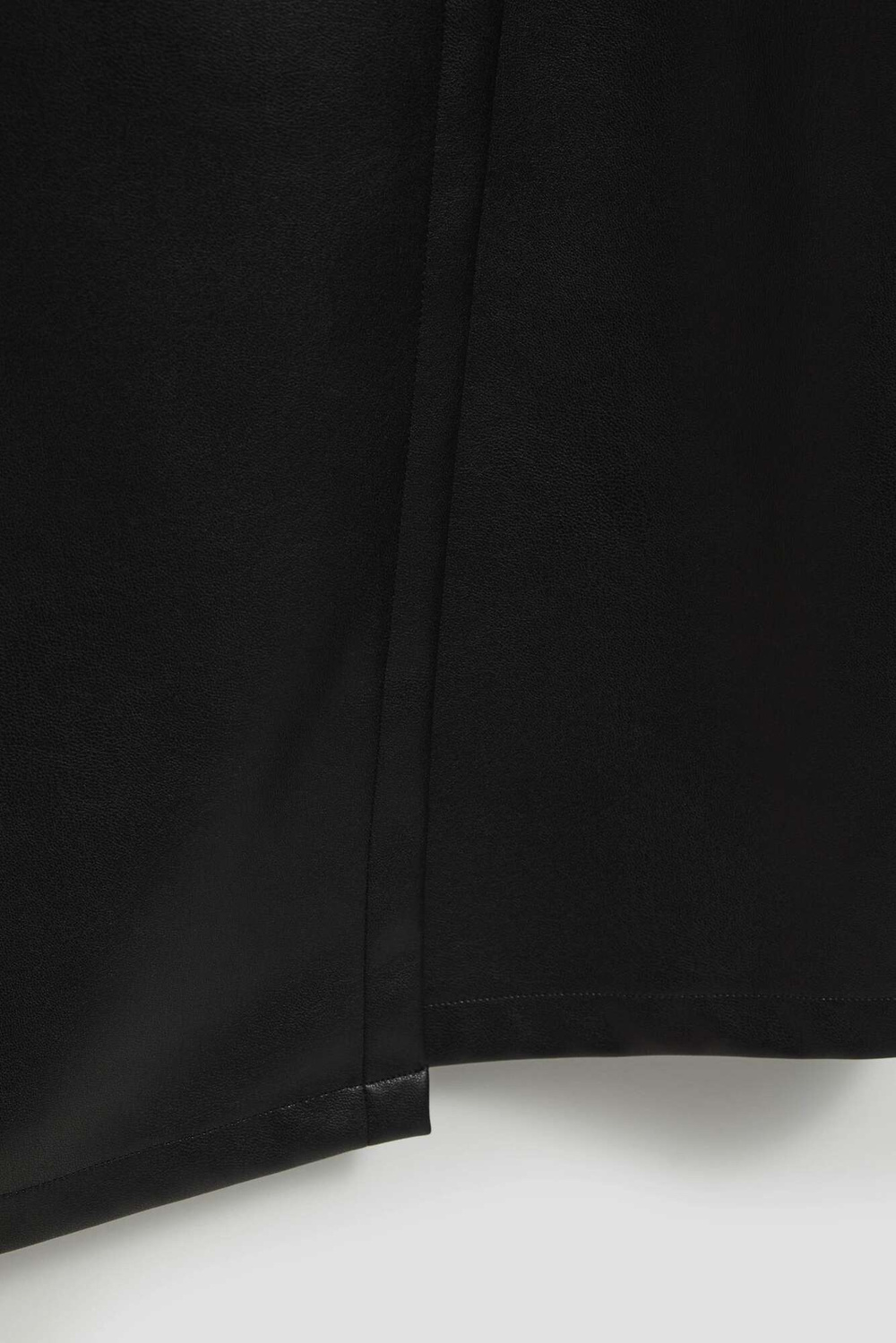 Midi skirt made of imitation leather