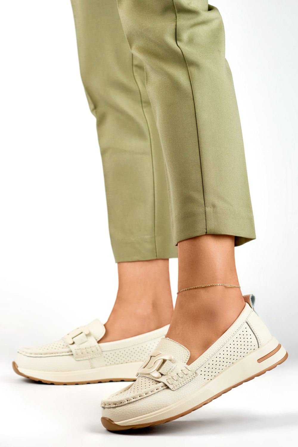 primohurt Wygodne skórzane mokasyny damskie beżowe ażurowe półbuty damskie ze skóry naturalnej