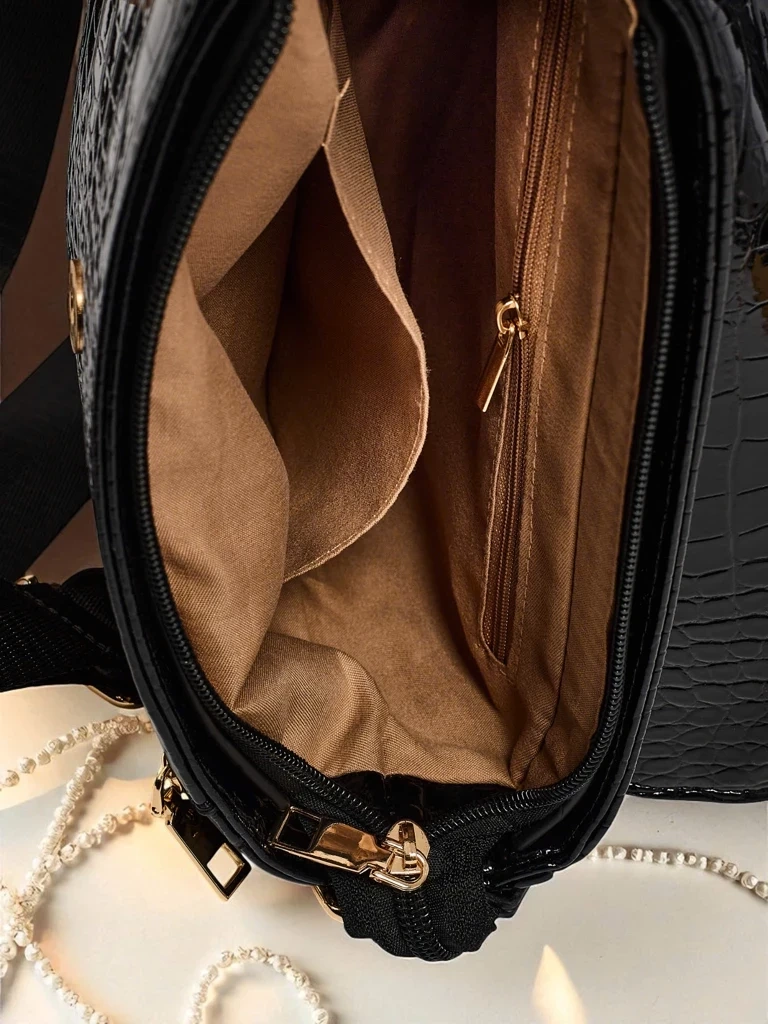 Resti Athena Nero - stylish women's patent handbag with panther