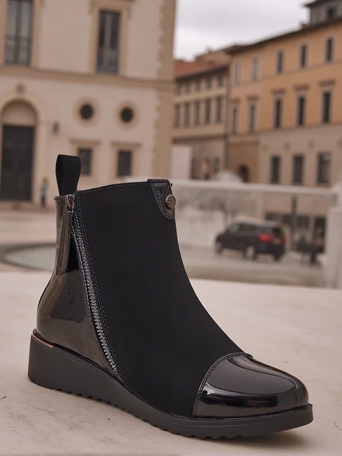 Resti Women's Worker Ankle Boots Volio