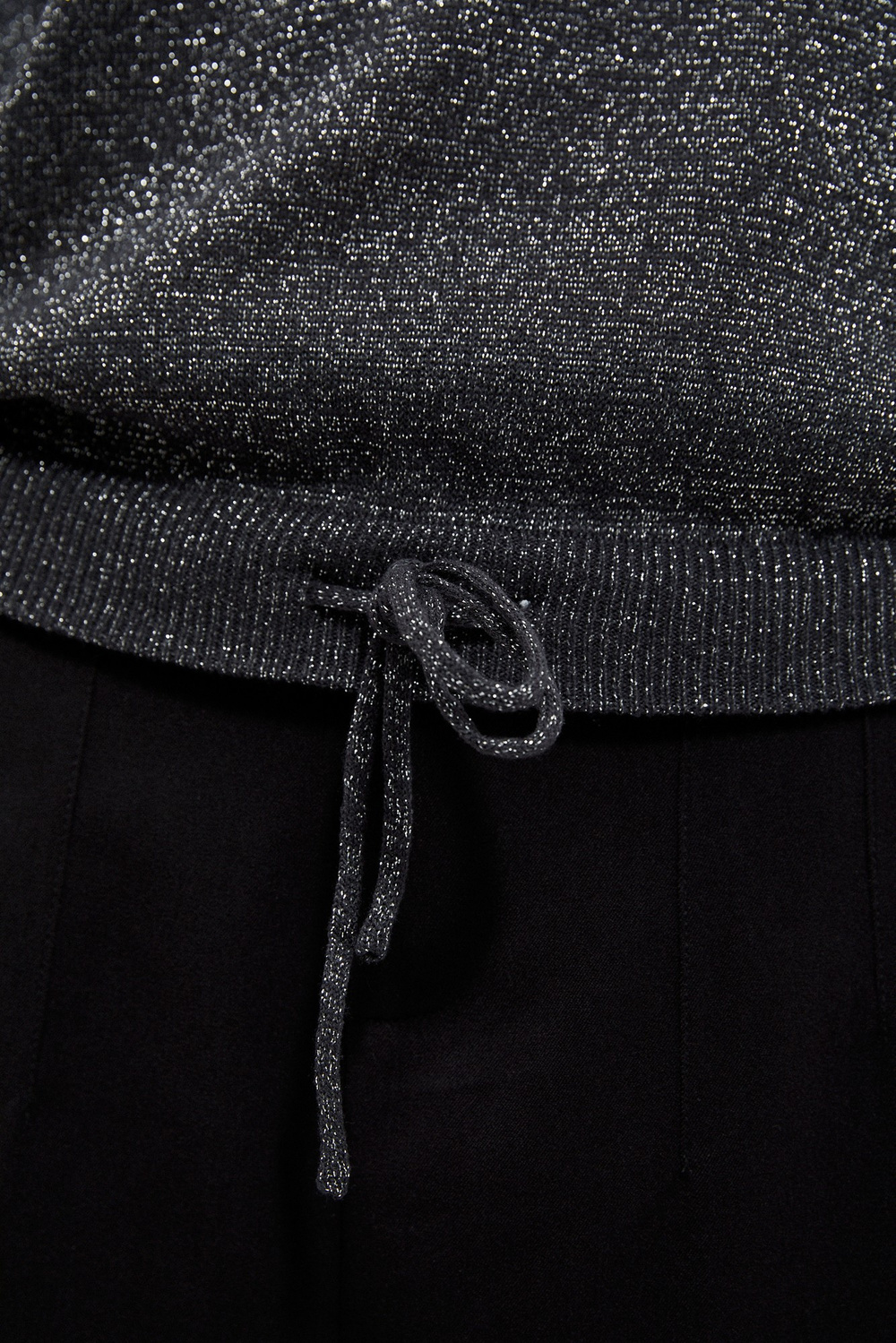 Pulover cu fir metalic