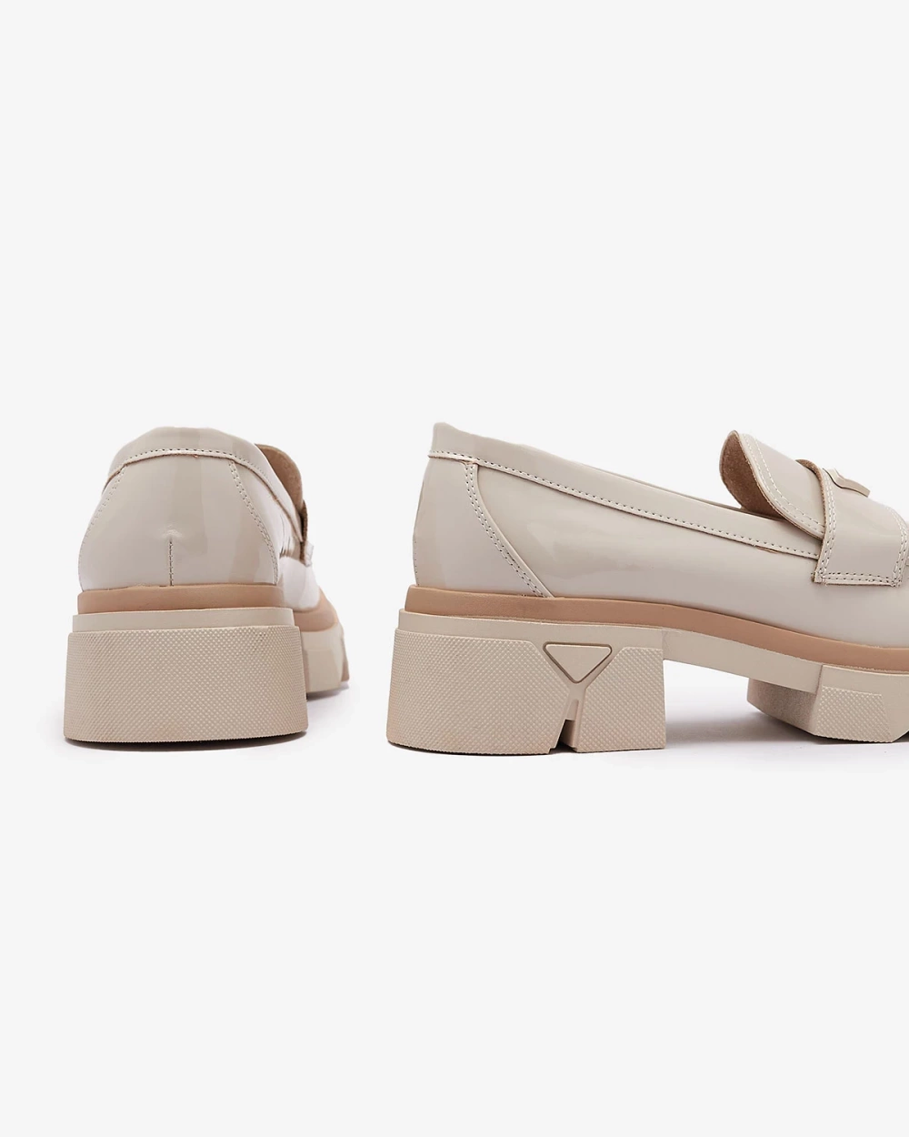 Resti Lacquered women&#039;s beige moccasins with decoration Sarix - Footwear