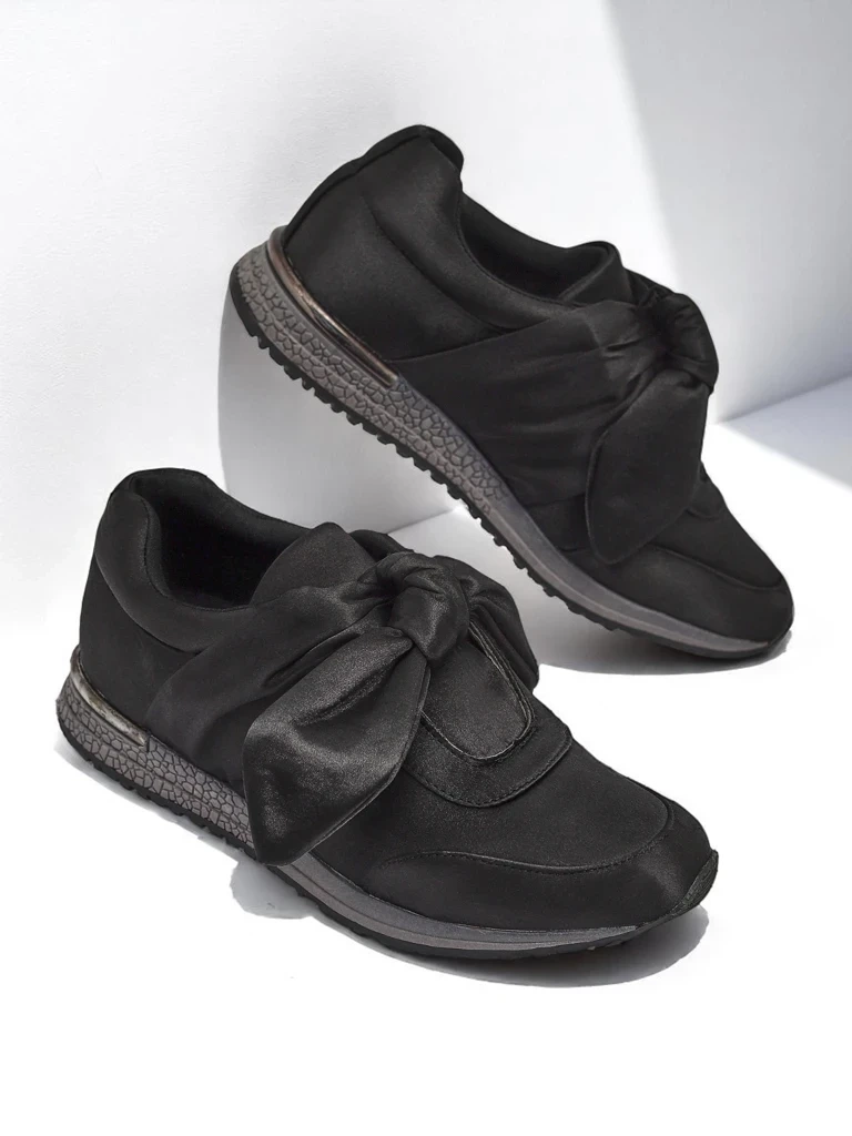 Resti Women's Sneakers with Bow Socca