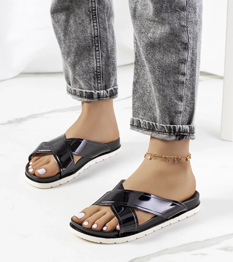 D/CEO Beżowe klapki z łańcuchem Levy