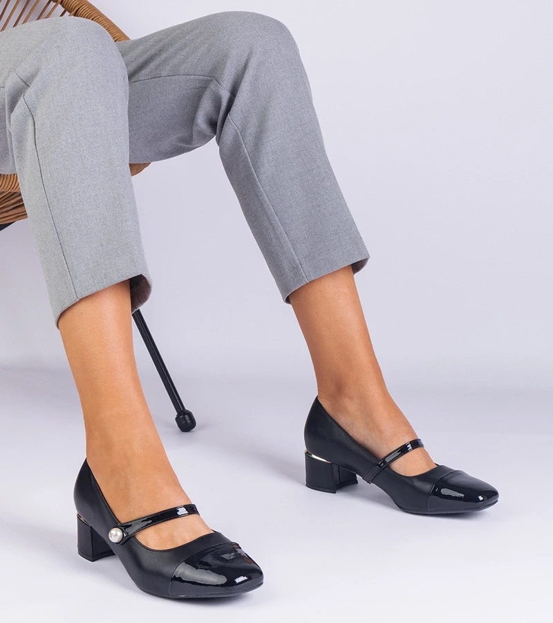 Gemre Pantofi negri cu toc gros și vârf lăcuit Ivanita