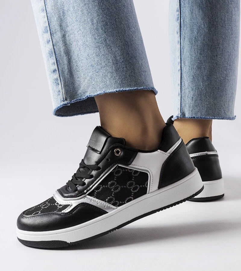 Gemre Adidași negri cu monogramă Isidora