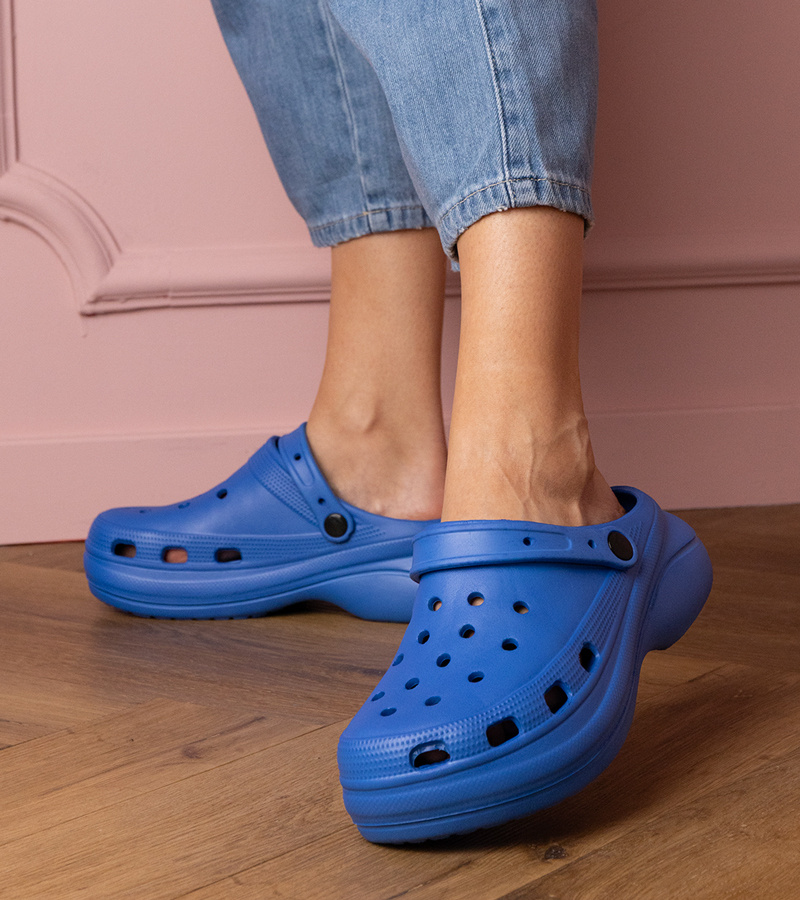 marka niezdefiniowana Blue enclosed platform mules Kameris