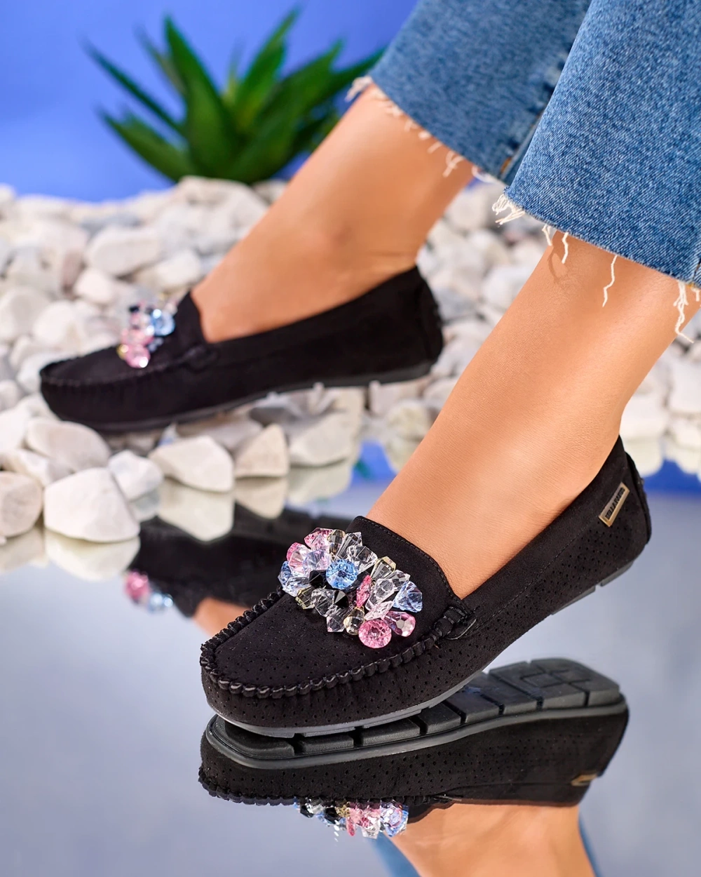 Resti Openwork black women&#039;s moccasins with decorative crystals Cizzas