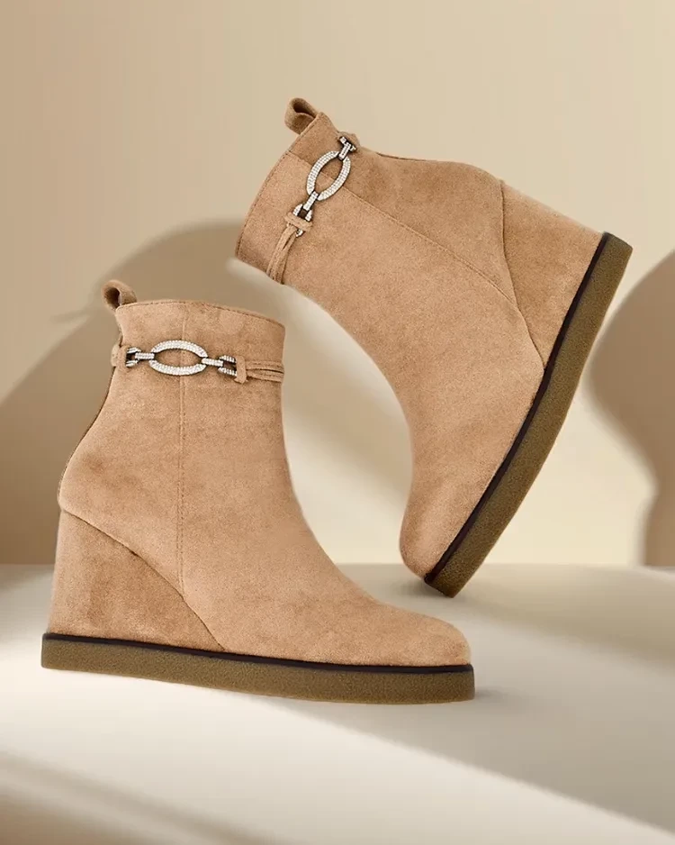 Resti Nerri women&#039;s boots on heels