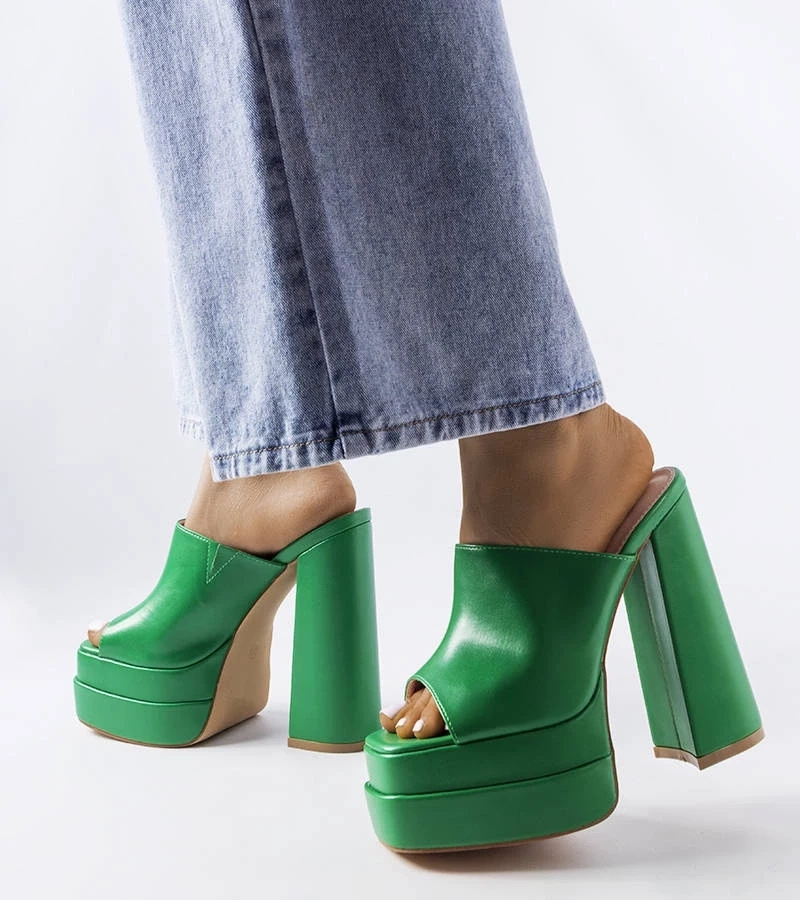 D/CEO Beige sandals Rosina