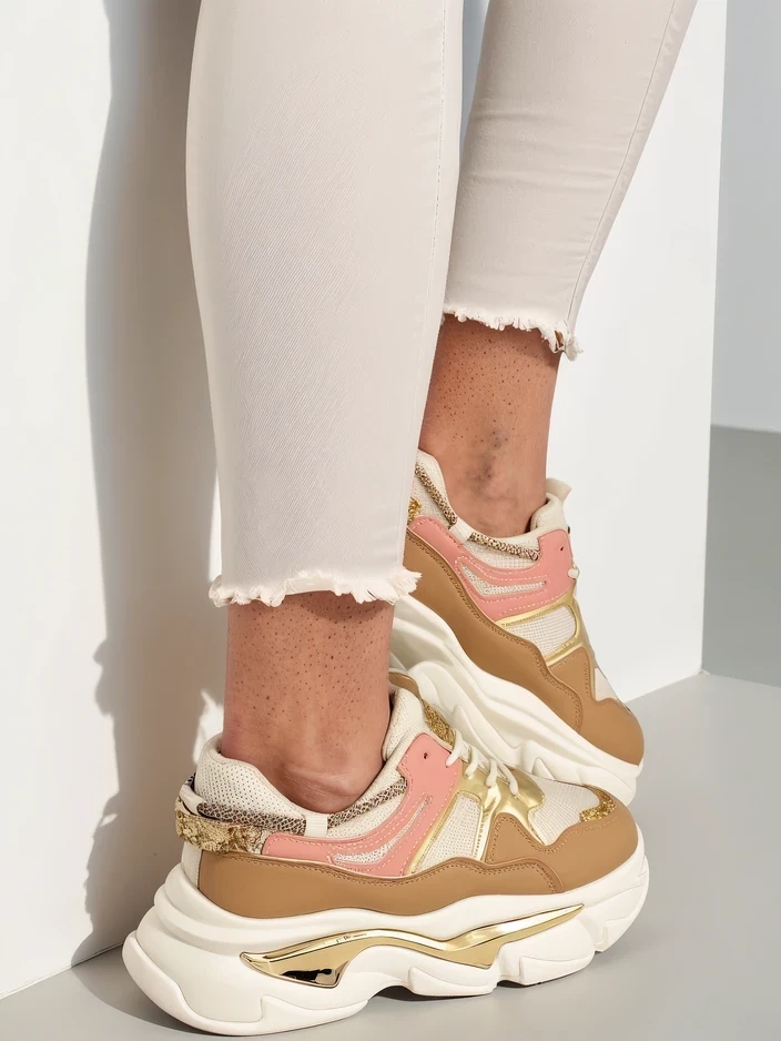Resti Women's sneakers on a thicker sole Lesalli