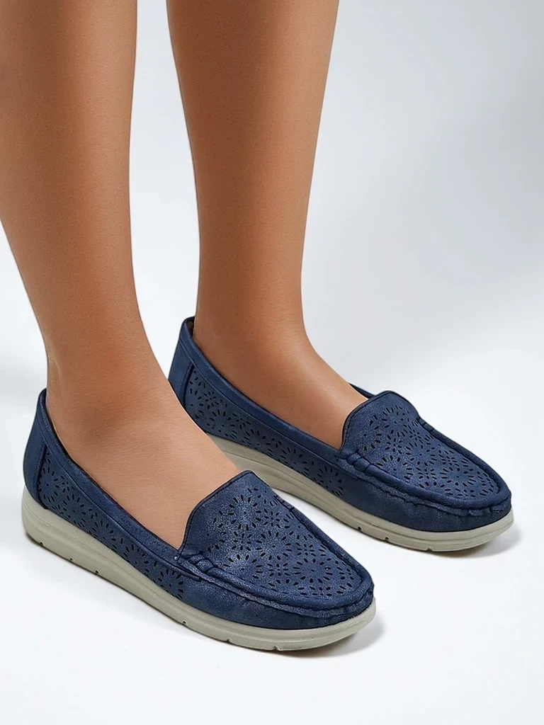 Resti Women's perforated moccasins Besset