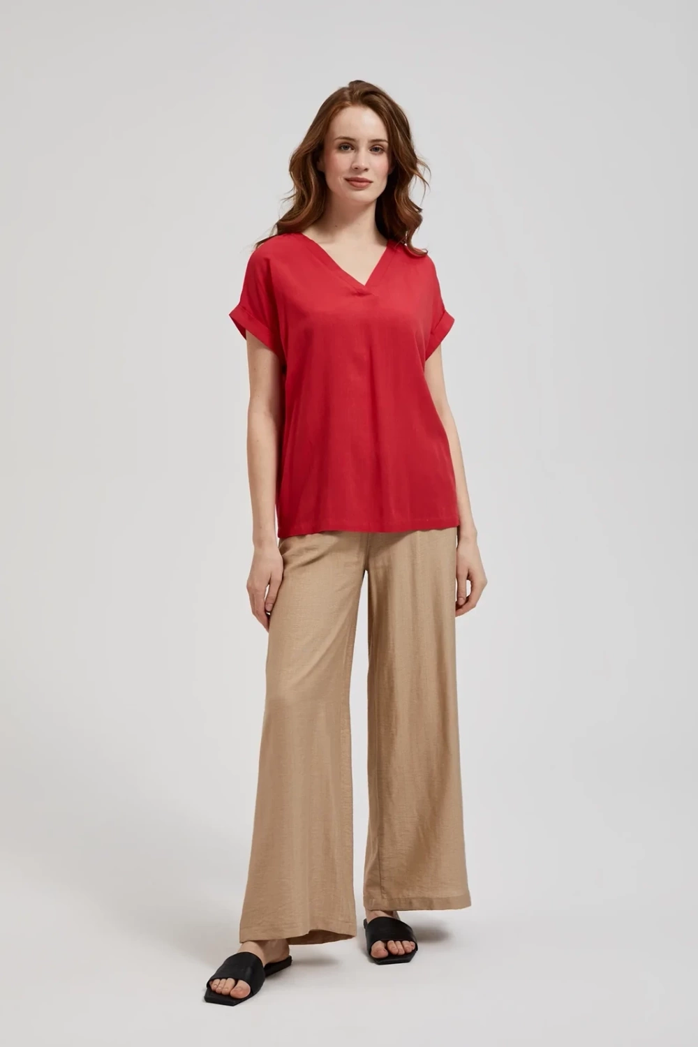 Women's blouse with V-neck MOODO - red