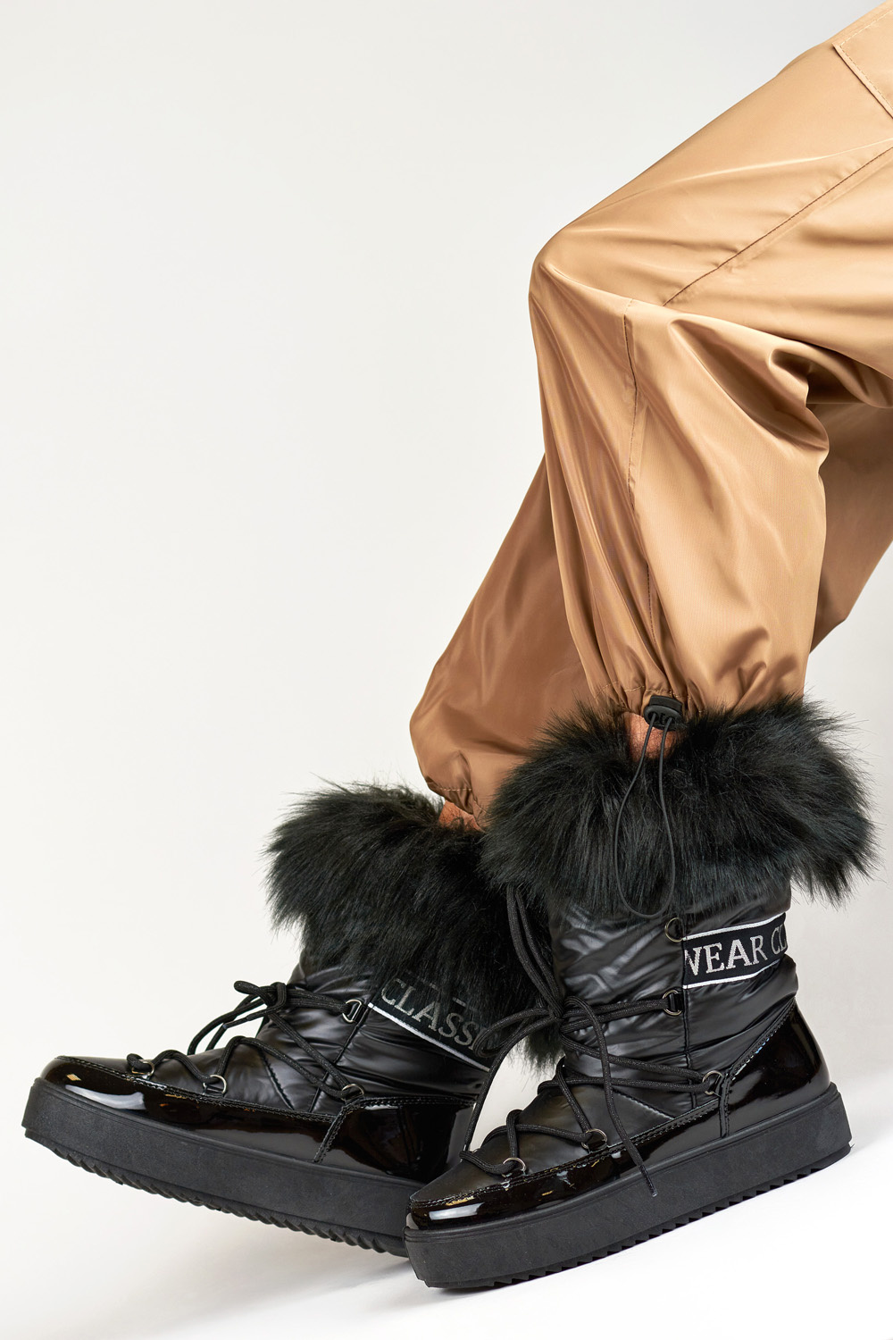 primohurt Czarne śniegowce damskie z ozdobnym futerkiem