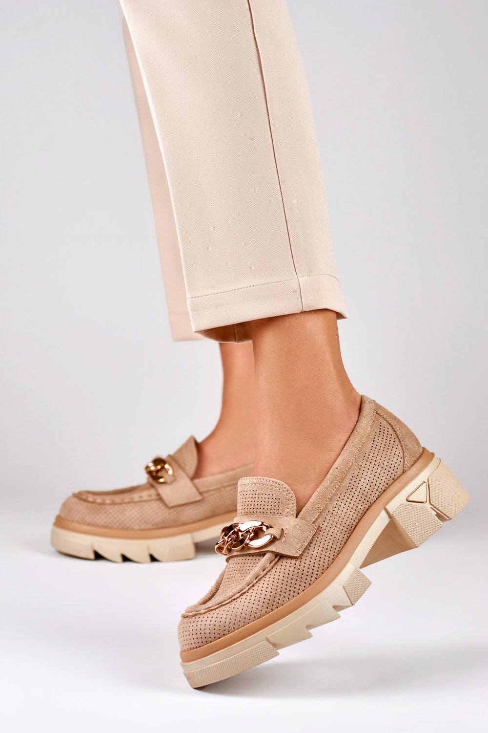 primohurt Ażurowe beżowe loafersy damskie