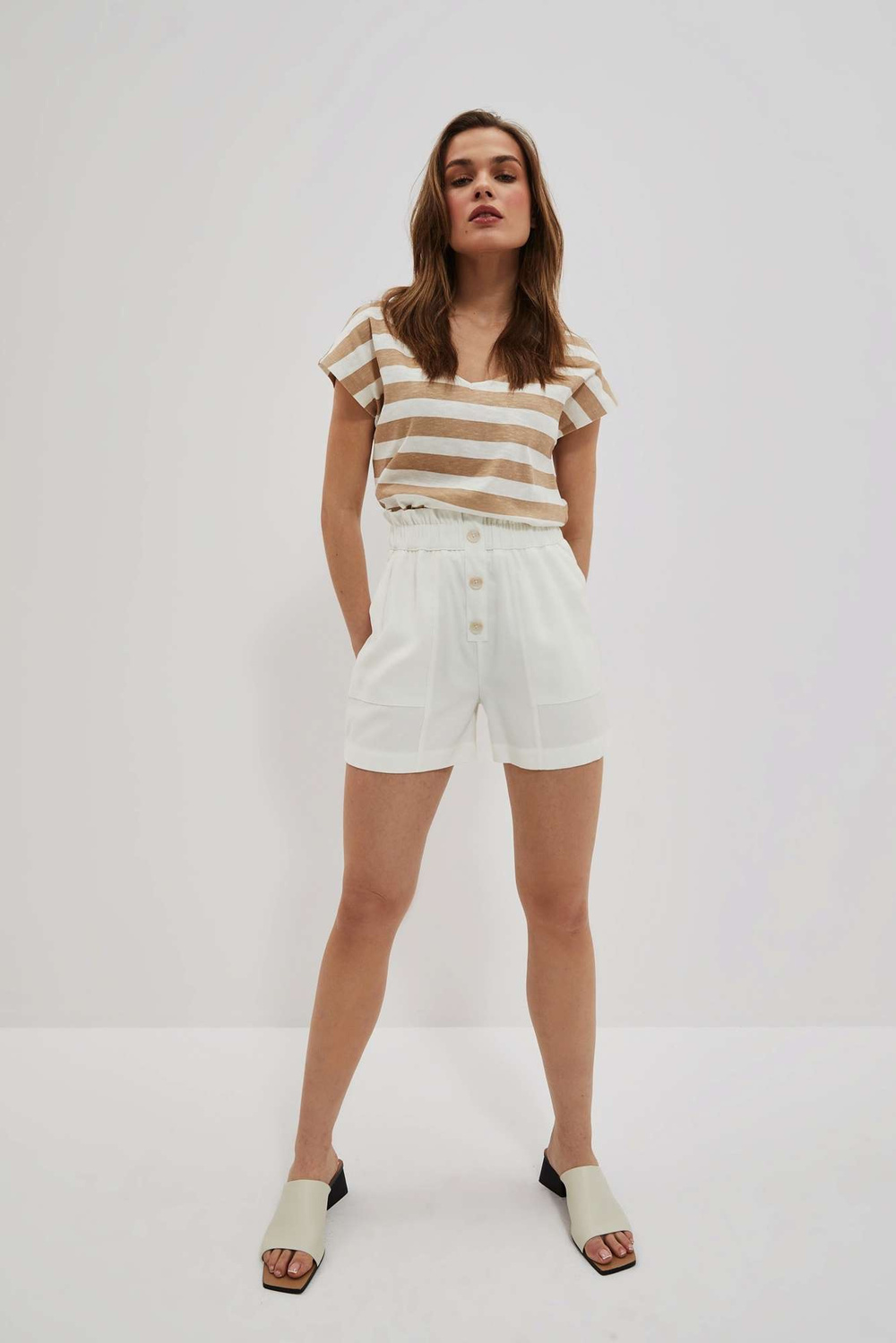 WOMEN&#039;S SHORTS L-SH-4019 WHITE