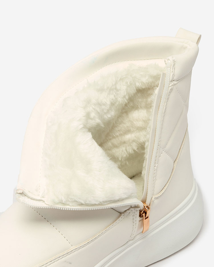 Resti White women's boots a'la snow boots Kacecica