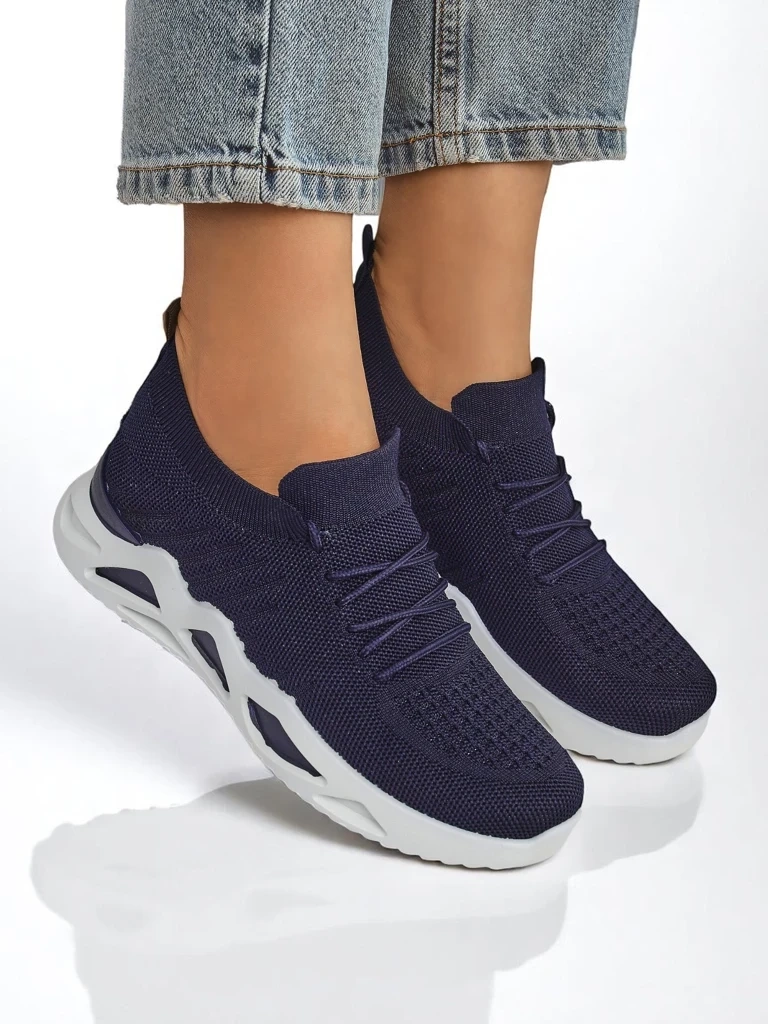 Resti Kaenno Women's Fabric Sneakers
