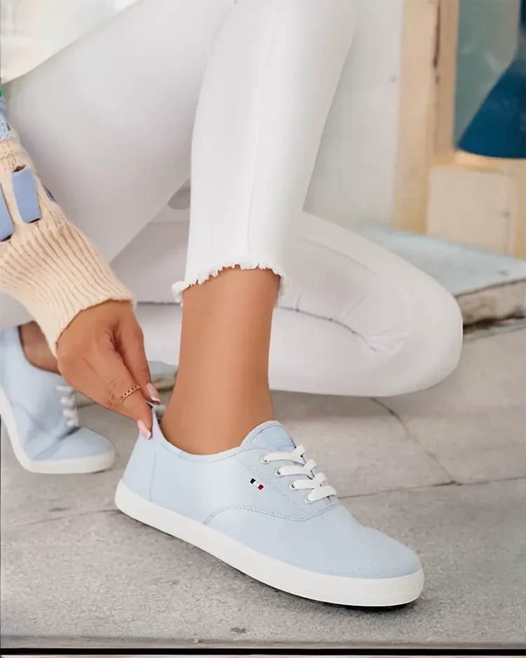 Resti Womens Secilla Sneakers
