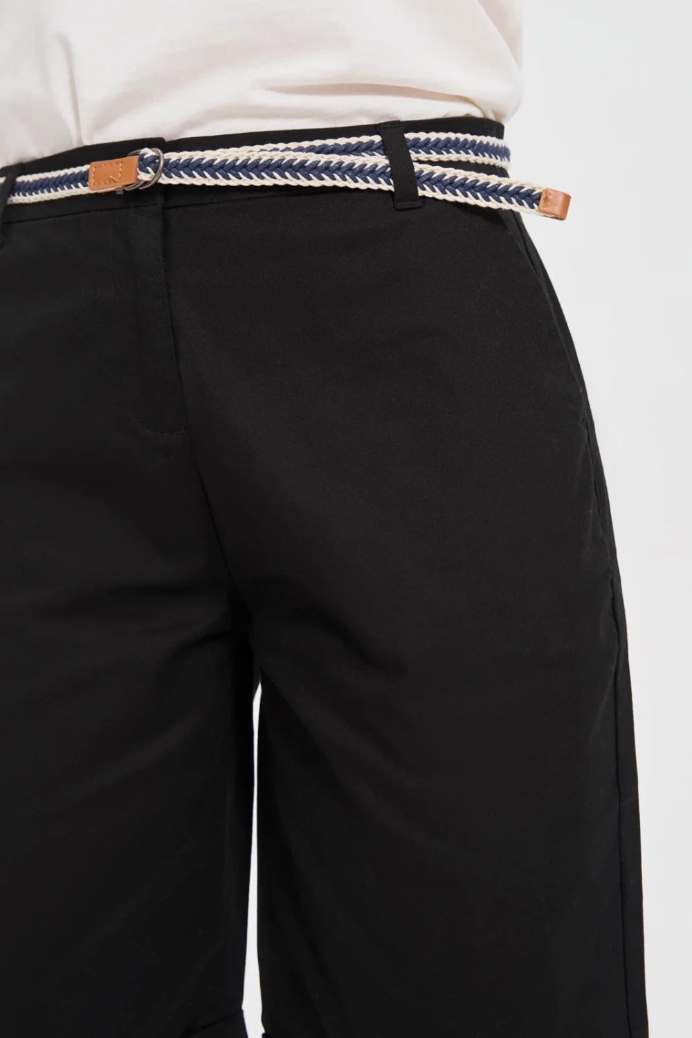Marisse Cotton Shorts With A Belt, Black